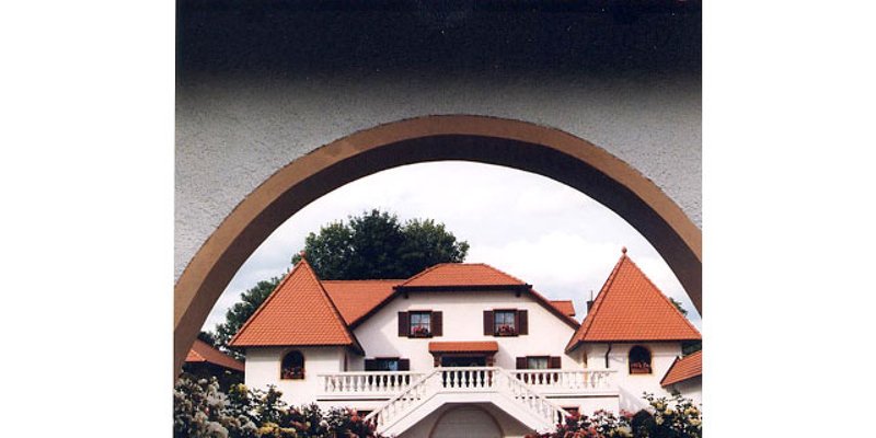 Schlossartiges Anwesen mit kl. Park