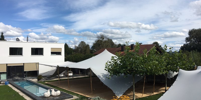 Stretchzelte für Events von 75 - 330 m² - Gartenfest Stretchzelt