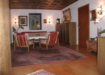 Einfam.-Haus m. Garten u. Teich Einfam.-Haus m. Garten u. Teich