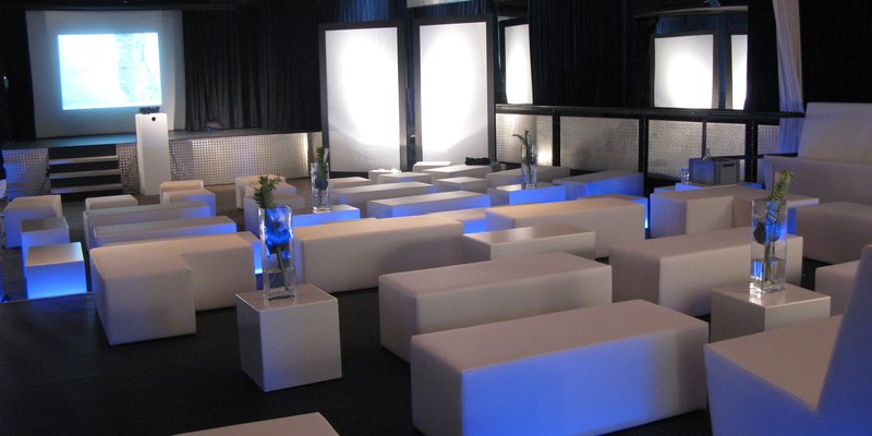 Eventlocation mit Saal und Foyer, zentral