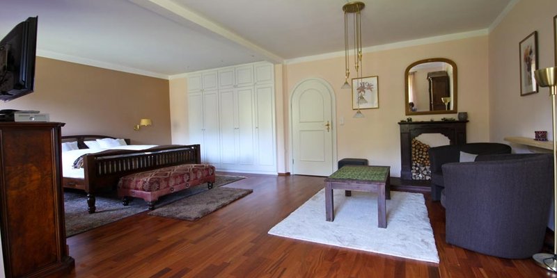 German, English, French