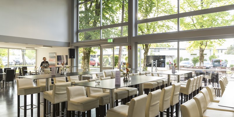 Film canteen and bar with a glass front, Grünwald