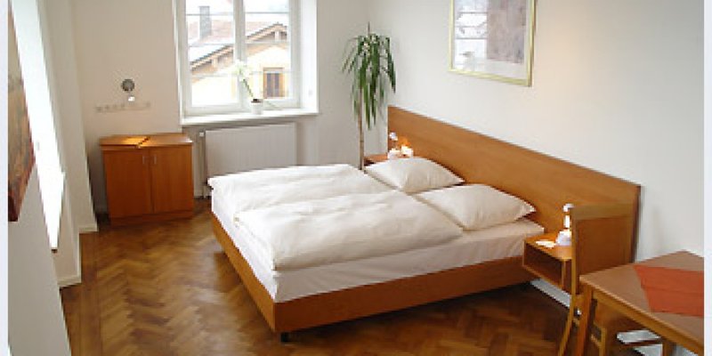 Hotel alt - neu renoviert 2003 - Ansicht Doppelzimmer