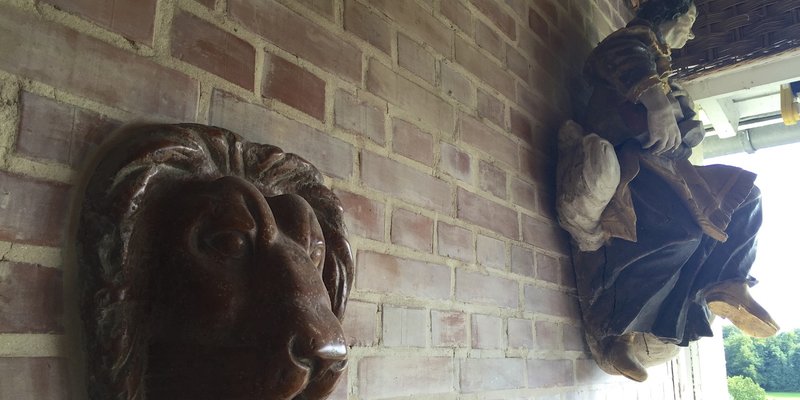 Freistehendes Landhaus mit Pool & Whirlpool