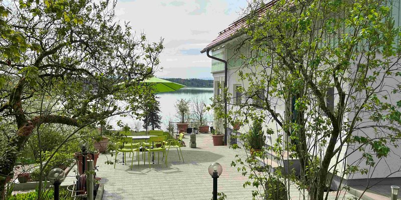 Seegrundstück- Landhaus, Terrasse, Seeblick