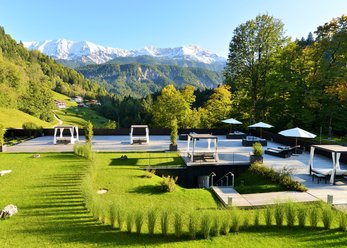 Hotel in a beautiful location in Garmisch Hotel in a beautiful location in Garmisch