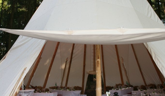 Seminar-/Eventzentrum im Grünen - Einmaliges Riesen-Tipi