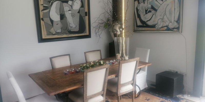 Kunsthaus with a view of the mountains