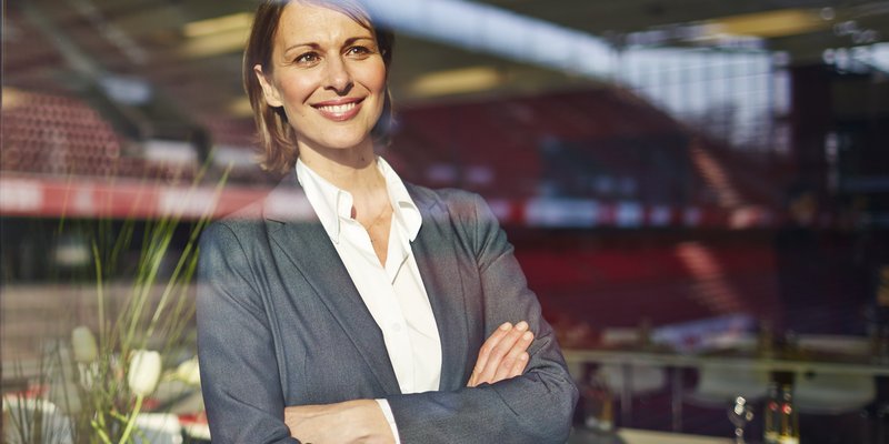 Station with lounges, fully rented