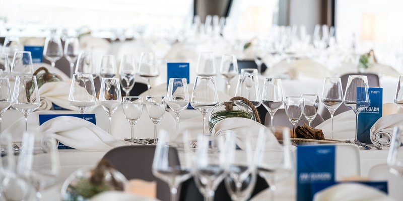 Schwimmende Eventlocation auf der Donau