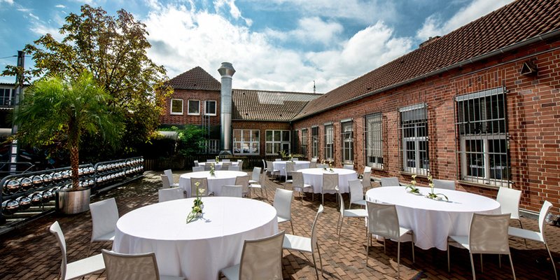 free space. Conferences and celebrations with a vision