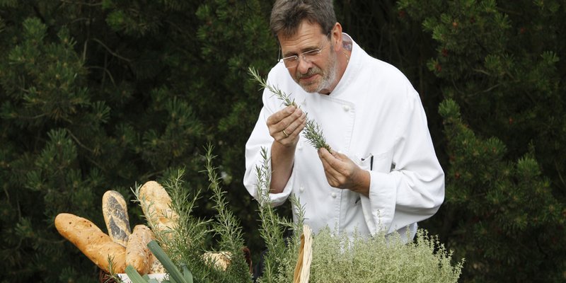 Kongresshalle mit sehr guter Anbindung in D