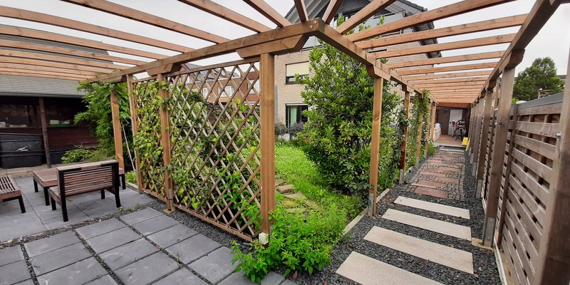 Haus mit großem Essraum und Garten bei Köln