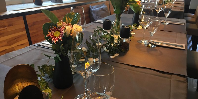 Restaurant with show kitchen