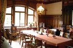 Herrenhaus am See um 1900