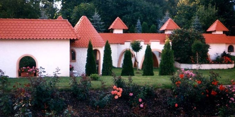 Schlossartiges Anwesen mit kl. Park