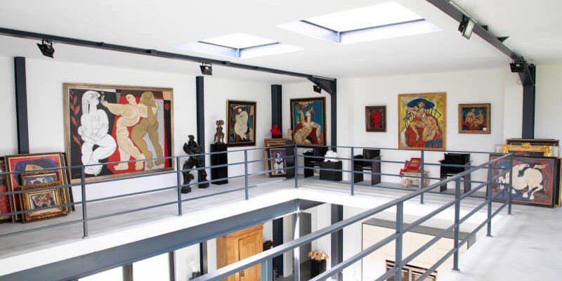 Kunsthaus with a view of the mountains