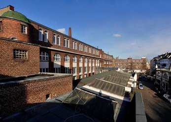 LOFT-location with open space