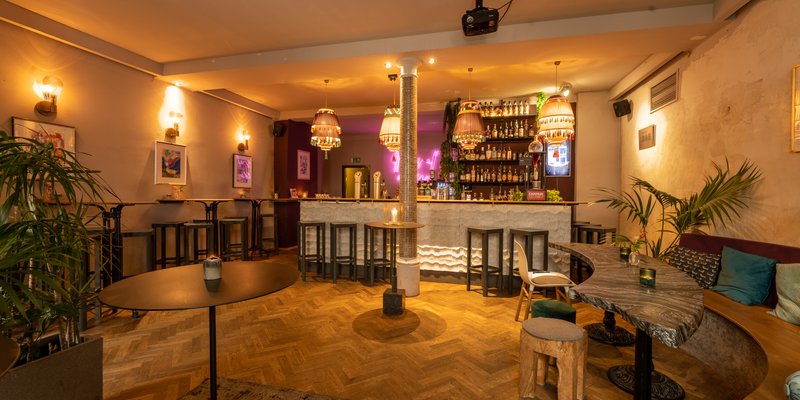 Bar mit gemütlichem Flair im Glockenbach