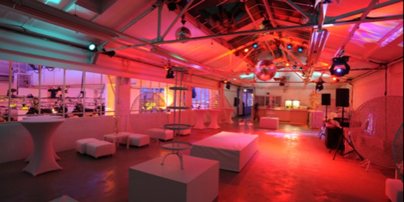 Alte Werkshalle im LOFT-Stil