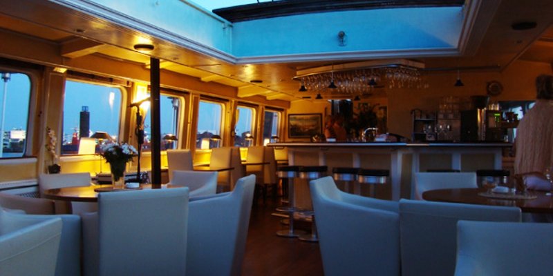 Schiff für Events mit Bar und Salon - Salon
