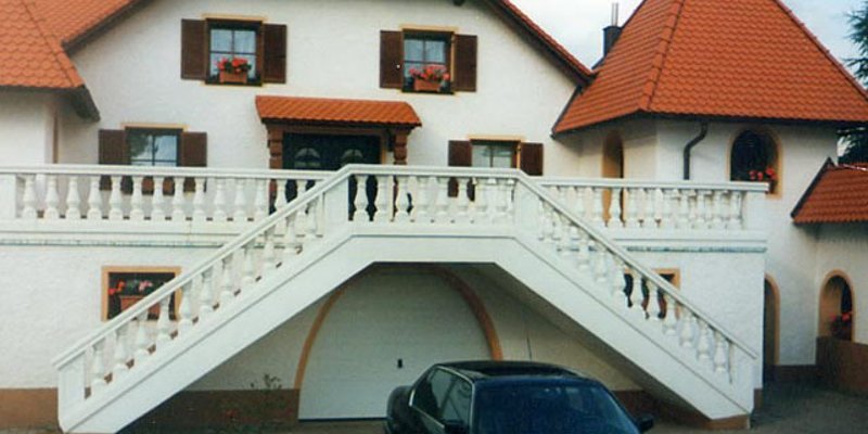 Schlossartiges Anwesen mit kl. Park