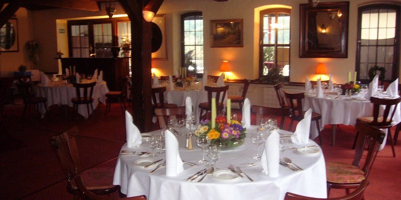 Historische Idylle im Sachsenwald - Der Schwedensaal