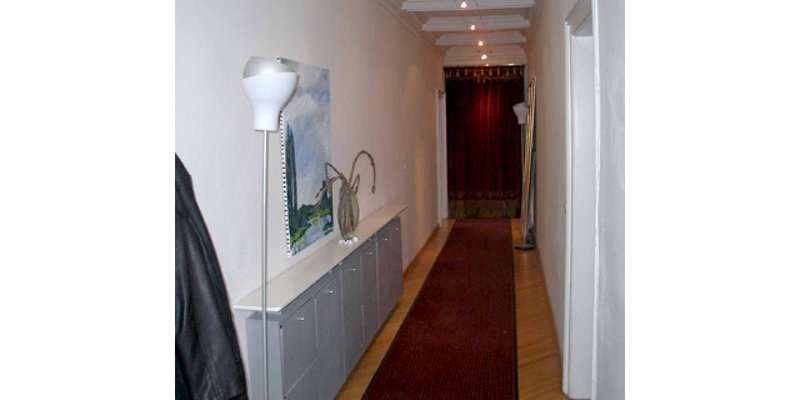 Altbauwohnung m. ausgefall. Einrichtung