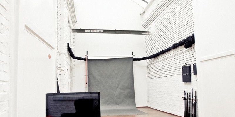 LOFT room with atrium and individual Studios