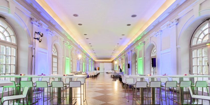 Klassische Säle im Stadtschloß mit Garten