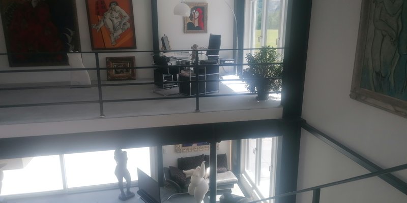 Kunsthaus with a view of the mountains