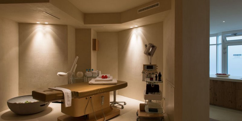 City loft with open kitchen & wellness area  - Open treatment area