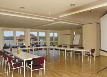 Tagungshotel direkt am See 