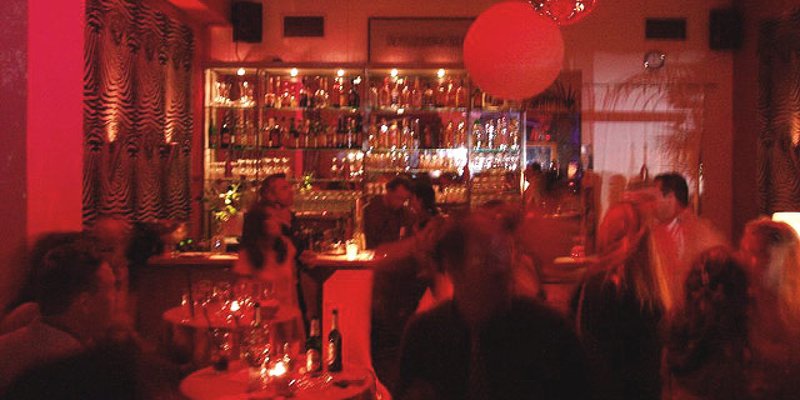 Günstige Bar in Schwabing f. Feiern