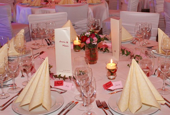 Reetdach-Landhaus mit Fachwerk-Saal