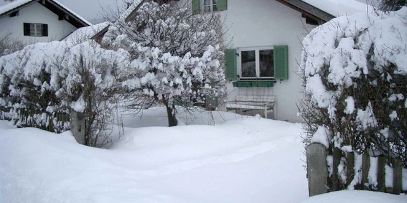 Landhaus m. Alpenblick u. Terrasse Landhaus m. Alpenblick u. Terrasse