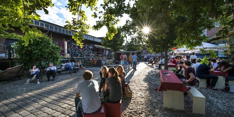 free space. Conferences and celebrations with a vision