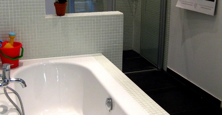 Art Noveau Apartment - Bathroom