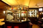 Bar m. schönem 70ies-Interieur