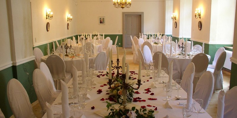 Castle with a chapel, Gewölbek.