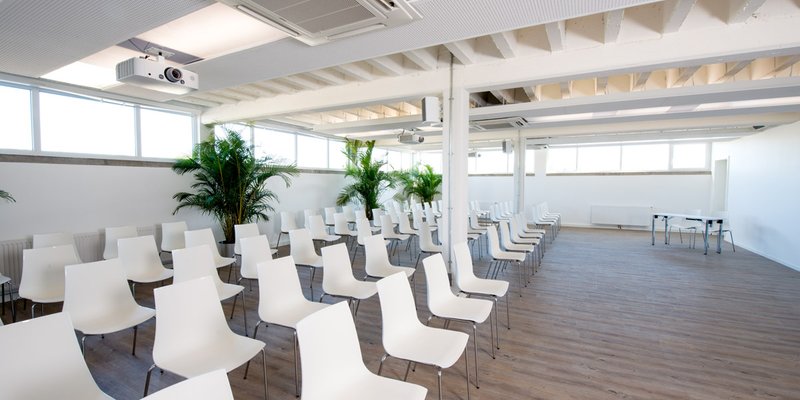 free space. Conferences and celebrations with a vision