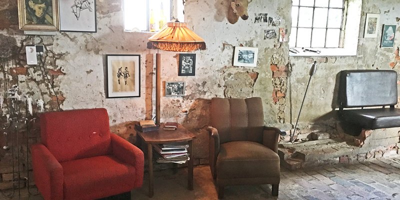 Party barn with a bar in the old flair