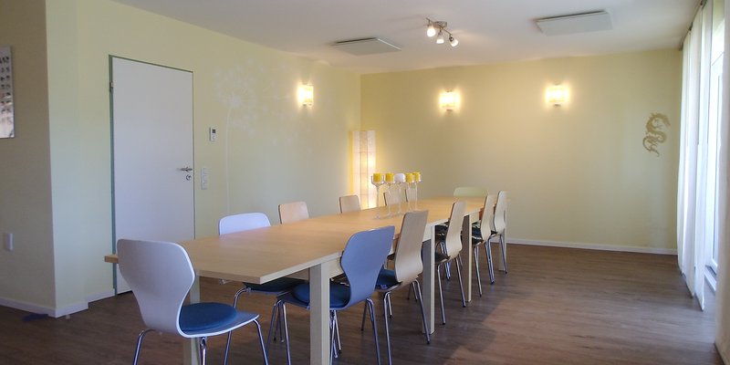 Haus mit großem Essraum und Garten bei Köln