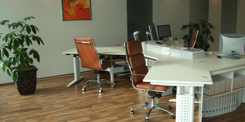 Büro Bauhausstil weiss modern