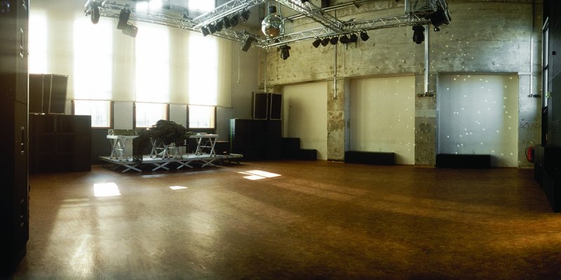 Industrie-Location mit drei Hallen und Cafe - Kleine Halle
