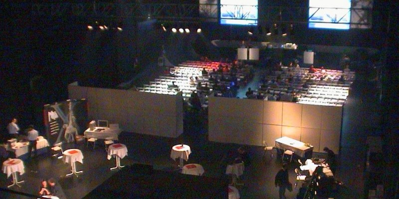 Flexible Studios von 220 - 1200 qm - Halle F - Apple DVD