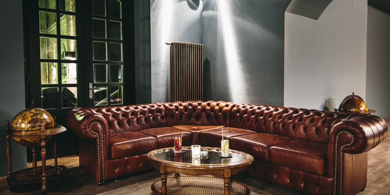 Bar im Gentlemans Stil mit tollen Cocktails