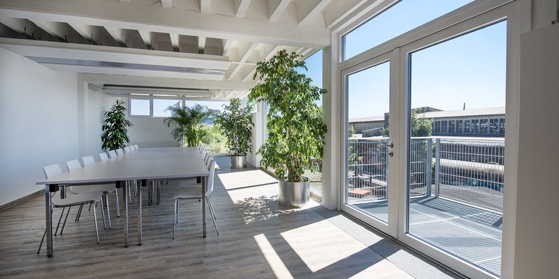 free space. Conferences and celebrations with a vision