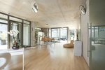 Lichtdurchflutete Designräume mit Atrium