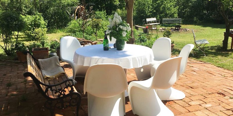 Party barn with a bar in the old flair